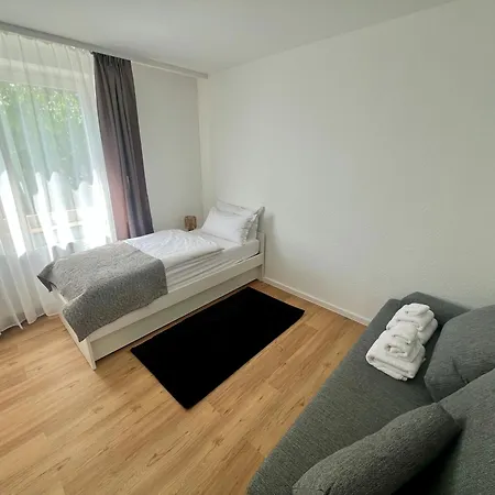 Asuites - In Lage - Duesseldorf Meerbusch Apartment Neuss